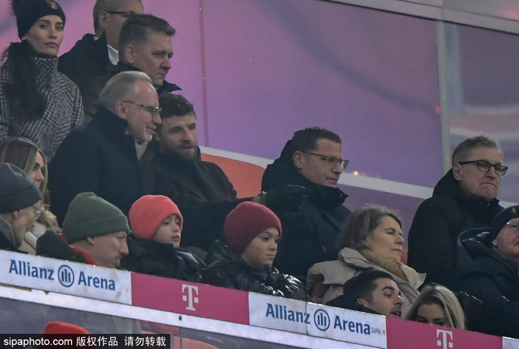 德甲门将评级揭秘:诺伊尔与科贝尔谁更强?